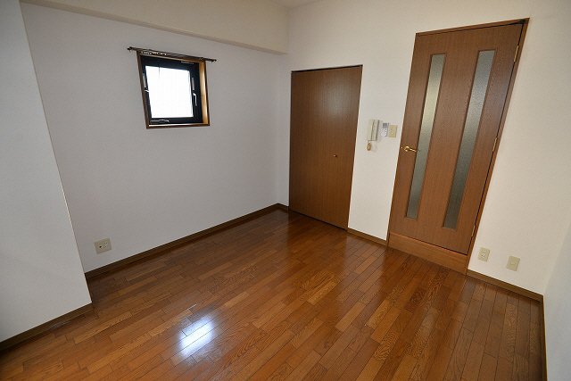 居室・リビング　写真は同マンションの別のお部屋のものです