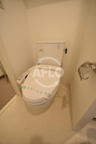 トイレ　ベルファース大阪新町　温水洗浄便座