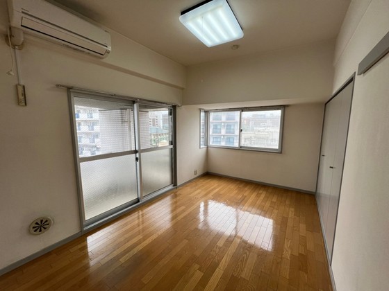 居室・リビング　※別号室の写真です