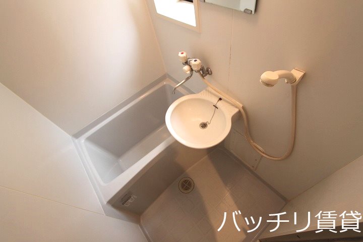 洗面設備　画像は同型タイプの為、現状を優先致します。