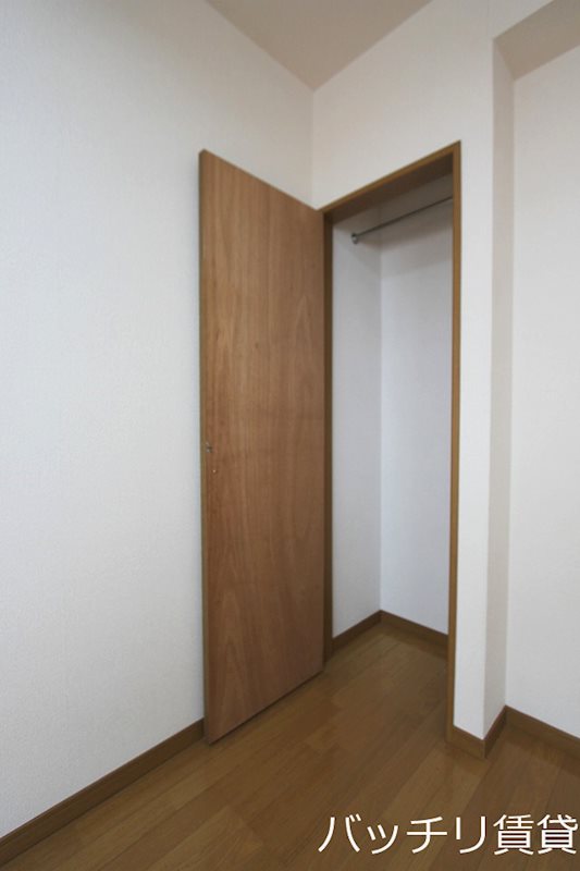 収納　画像は同型タイプの為、現状を優先致します。