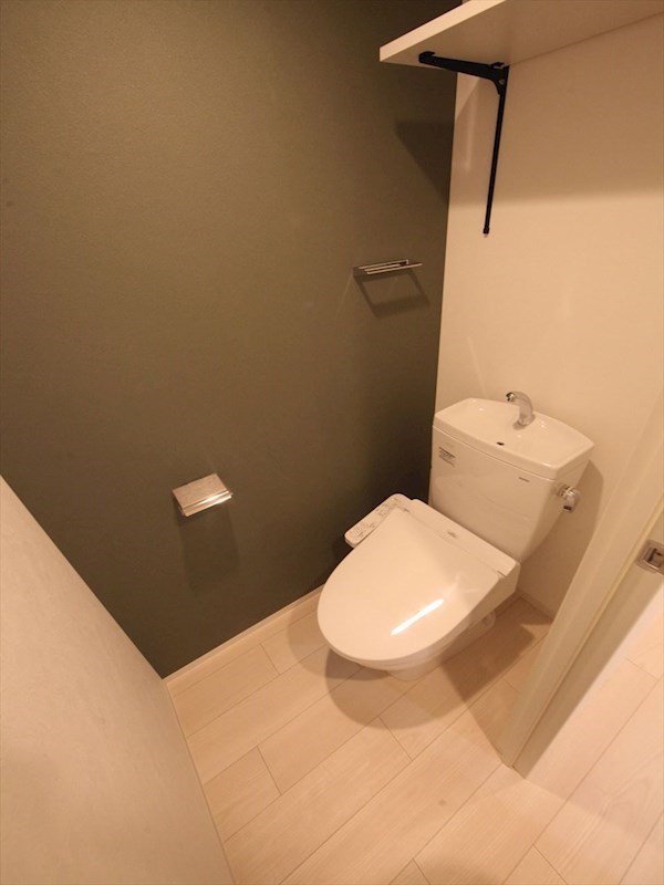 トイレ　温水洗浄暖房便座付トイレ