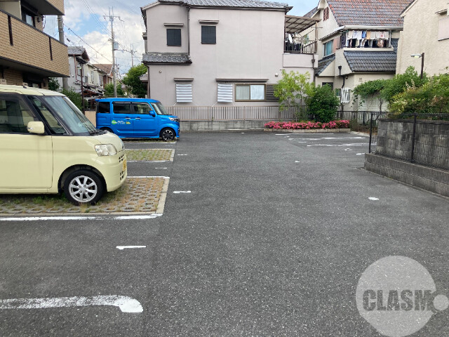 駐車場　敷地内駐車場
