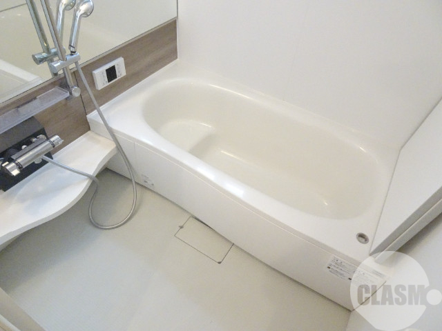 バス・シャワールーム　浴室乾燥機＆追焚機能付き広々バスルーム♪