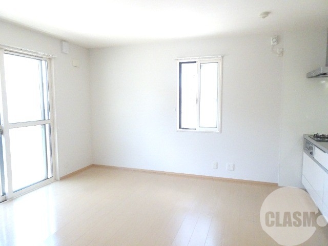 居室・リビング　明るいお部屋です♪