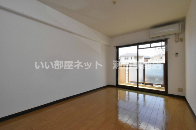 居室・リビング　同仕様写真