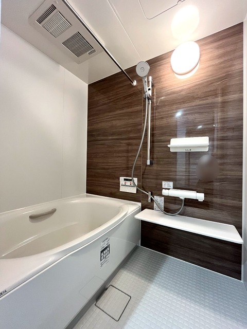 バス・シャワールーム　☆追焚＆浴室乾燥機能付きバスルーム☆