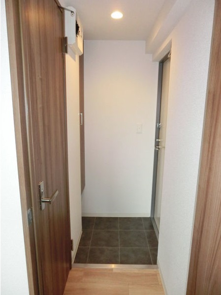 玄関　すっきりとした玄関がお出迎えしてくれます♪