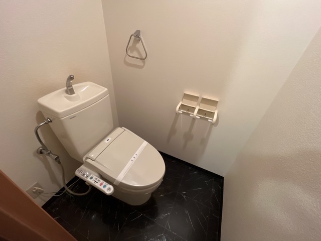 トイレ　シャワー付トイレ