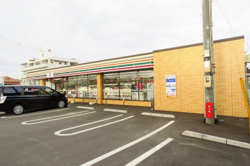 コンビニ　セブンイレブン 福山東川口4丁目店（コンビニ）まで372m