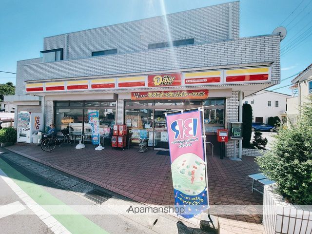 コンビニ　デイリーヤマザキ（コンビニ）まで376m