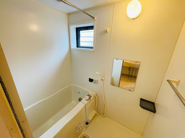 バス・シャワールーム　ユニットバスです