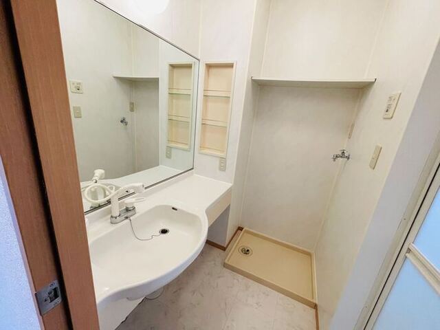 洗面設備　カウンター洗髪洗面化粧台