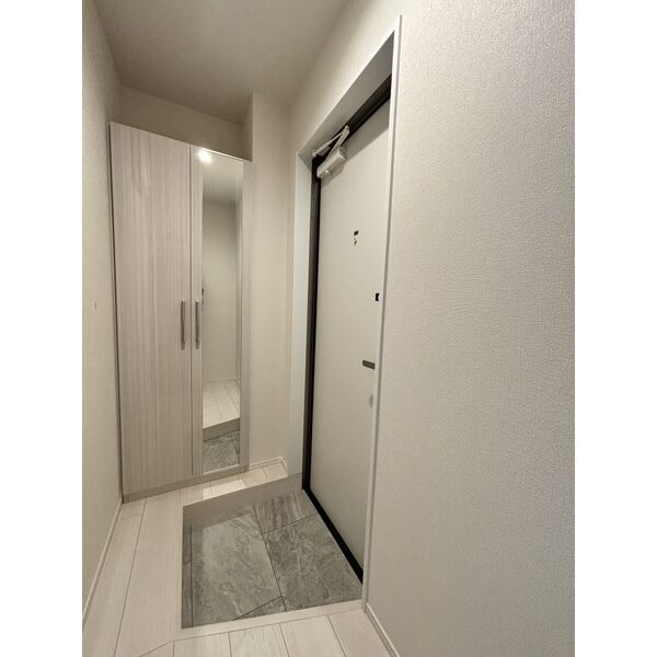 玄関　※別室の参考写真の為、現況優先です。