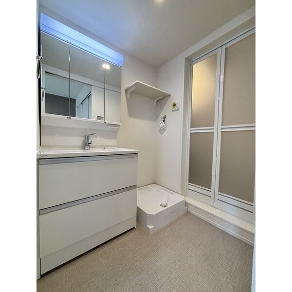 バス・シャワールーム　※別室の参考写真の為、現況優先です。