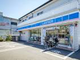 コンビニ　ローソン（コンビニ）まで180m
