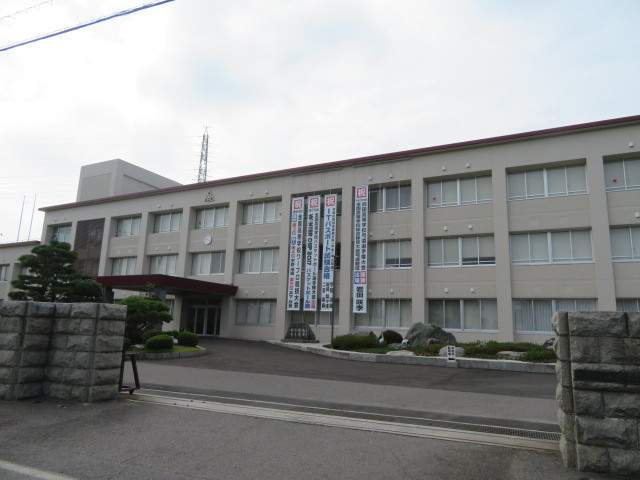 高校・高専　愛媛県立新居浜商業高等学校（高校・高専）まで208m