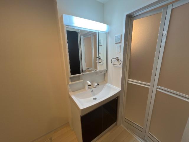 洗面設備　洗髪洗面化粧台