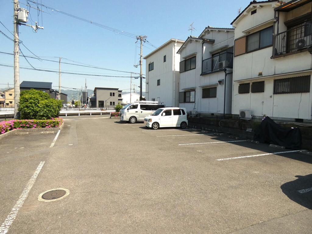 駐車場　敷地内に駐車場を完備です☆（要確認）
