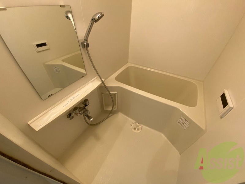 バス・シャワールーム　お風呂になります。一日の疲れを癒してくださいね。