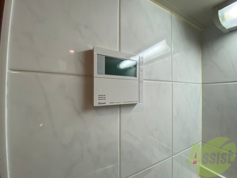 その他設備　こちらは、追い炊きもついてますよ、嬉しいですね。