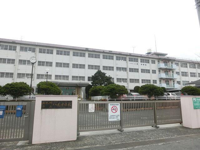 中学校　八児中学校（中学校）まで550m