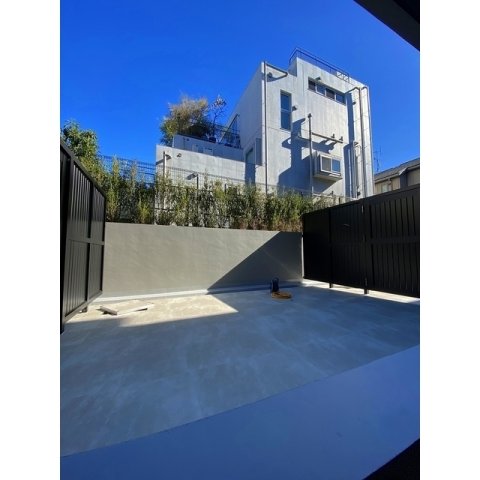 バルコニー　落ち着いた時間を過ごせるバルコニーです