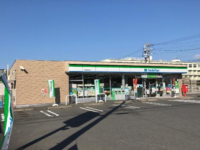 その他　ファミリーマート新居屋大日店（その他）まで90m