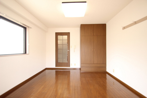 居室・リビング　※別部屋の写真です