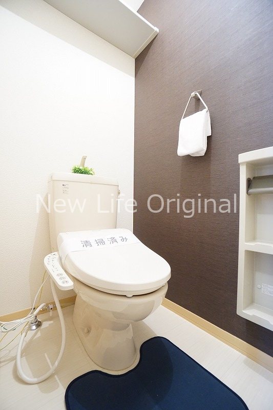 トイレ　あると嬉しい温水洗浄便座付きのトイレです☆