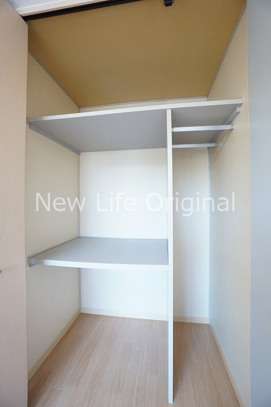 収納　奥行きがあり大容量の収納☆丈の長いお洋服も収納できます☆