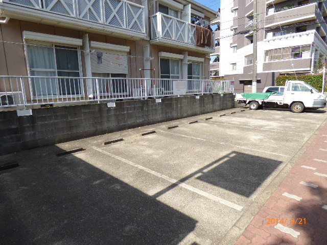 駐車場　敷地内駐車場です※空要確認