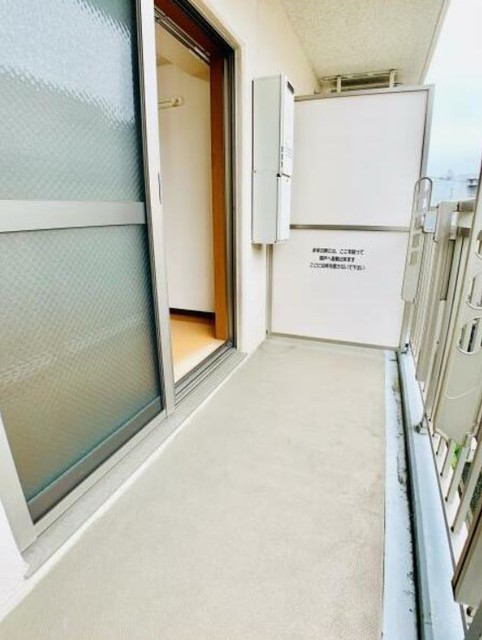 バルコニー　バルコニーあります