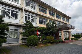 中学校　浜松市立三方原中学校（中学校）まで1376m