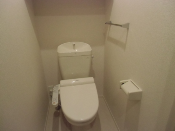 トイレ　温水洗浄暖房便座