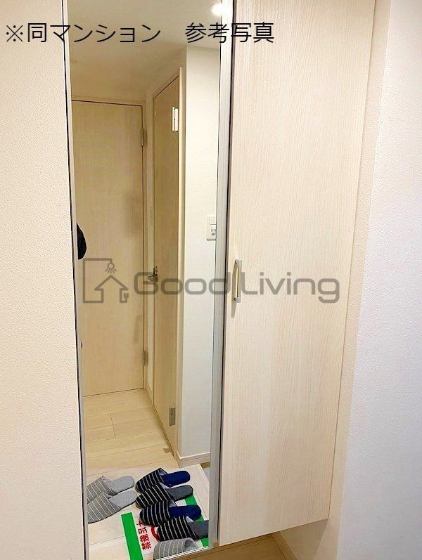 玄関　姿見でファッションチェック