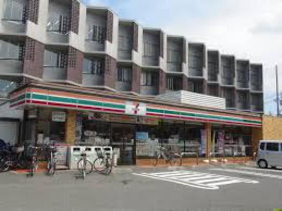 コンビニ　セブンイレブン岡山南方５丁目店（コンビニ）まで533m