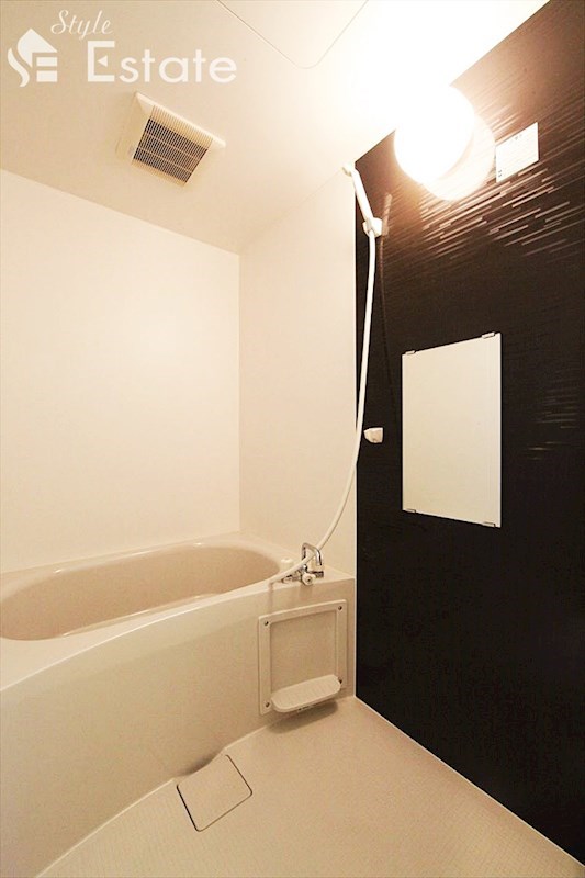 バス・シャワールーム　バスルーム