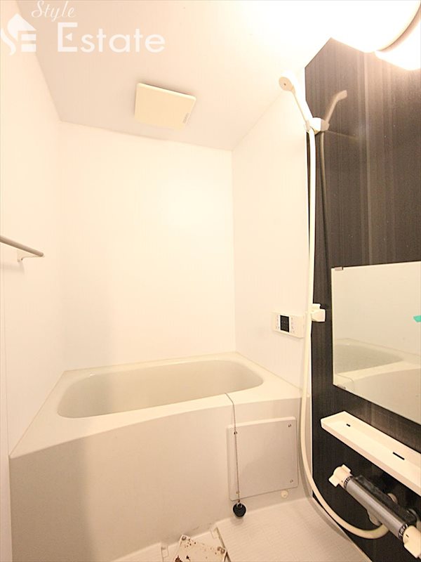 バス・シャワールーム　バスルーム