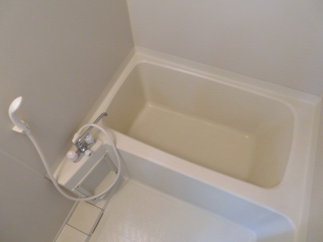 バス・シャワールーム　バストイレ別！