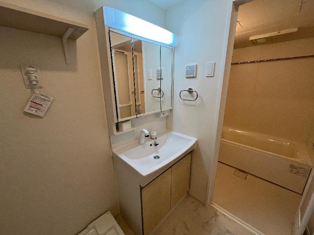 洗面設備　洗髪洗面化粧台