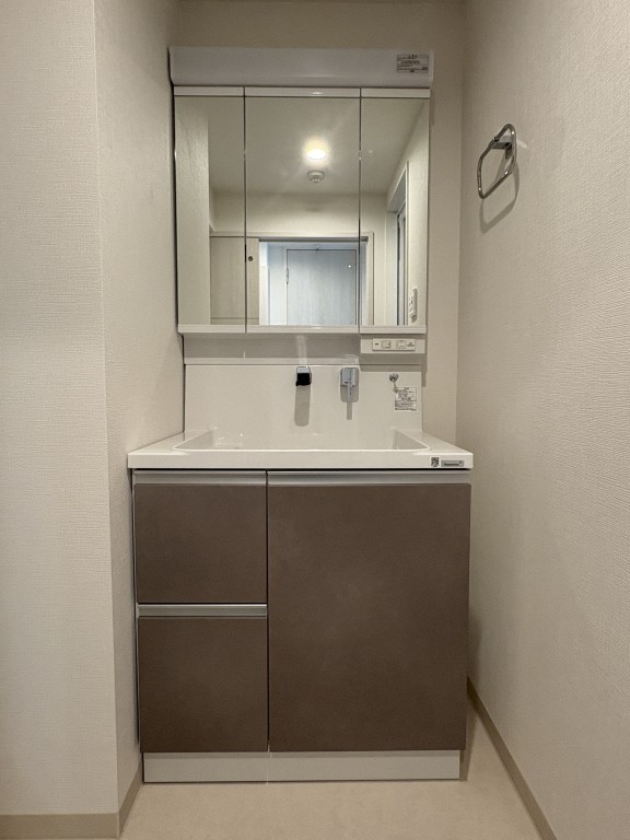 洗面設備　アストラルグラミ阿倍野　独立洗面台