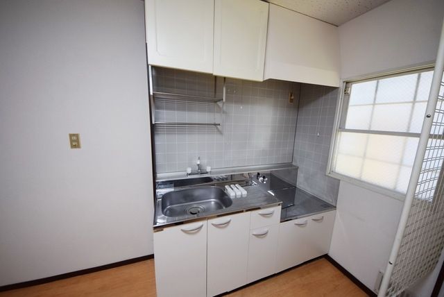 キッチン　★収納豊富なキッチンです★