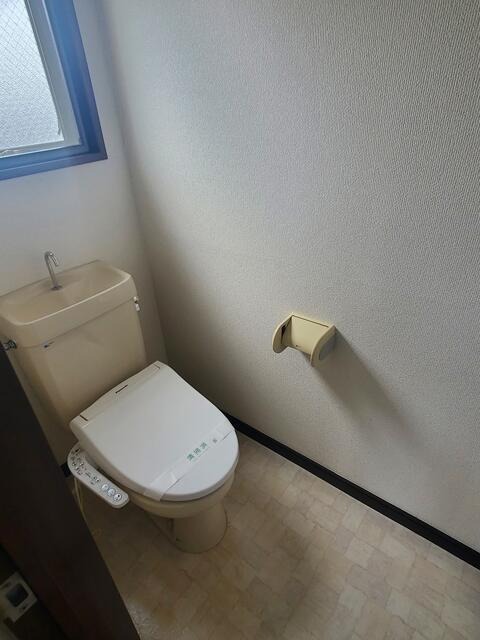 トイレ　反転部屋参考写真です。