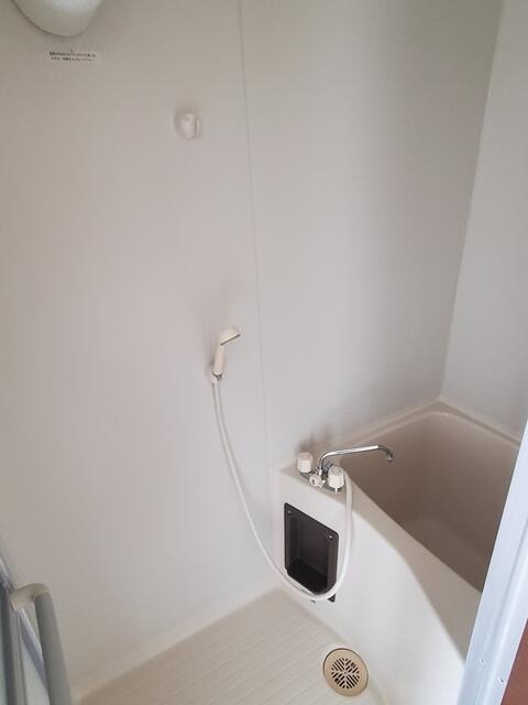 バス・シャワールーム　反転部屋参考写真です。