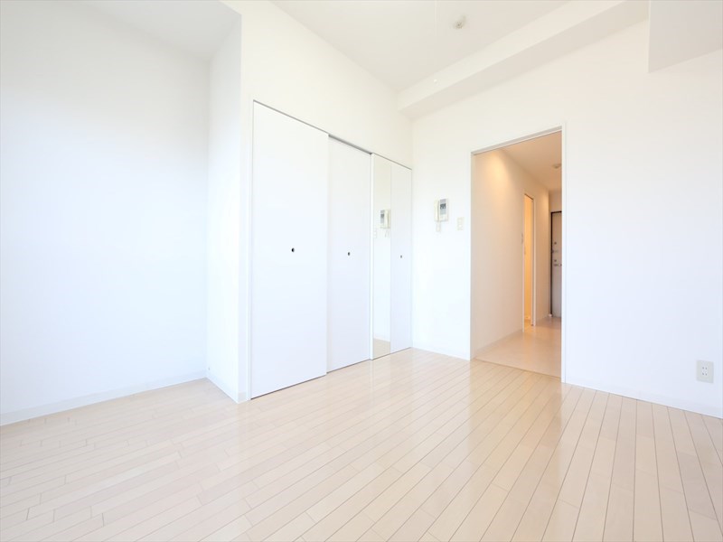 その他部屋・スペース　洋室6.7帖　クローゼット付（収納充実してます）