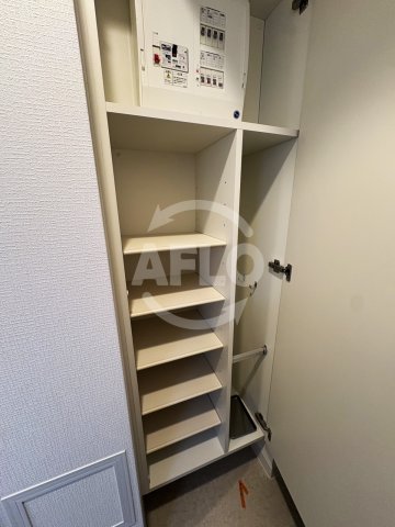 収納　エスリード大阪城EAST　シューズボックス