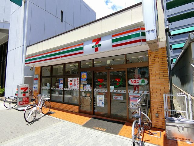 コンビニ　セブンイレブン大阪十三本町1丁目店（コンビニ）まで150m