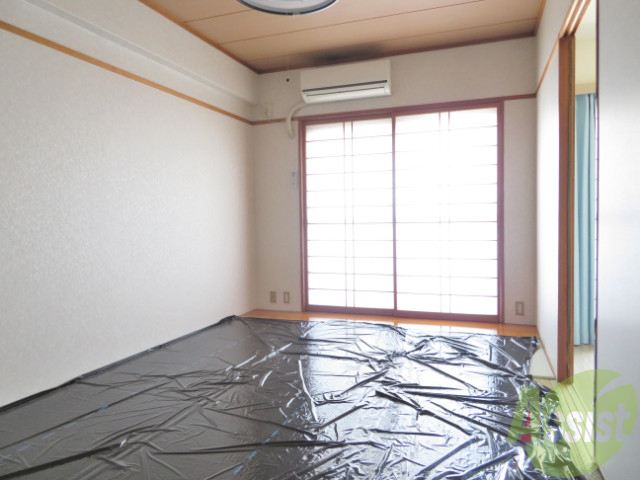 その他部屋・スペース　こちらの和室の窓も大きくて日差しがたっぷり入りますね