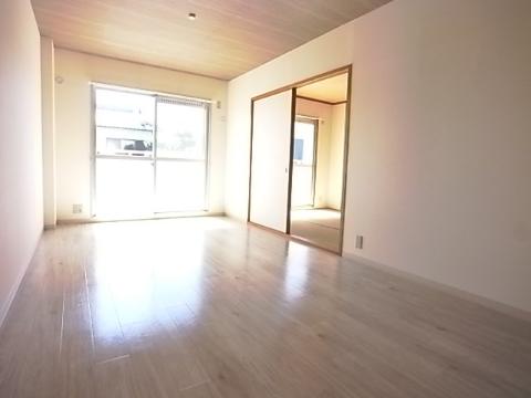 居室・リビング　リビング